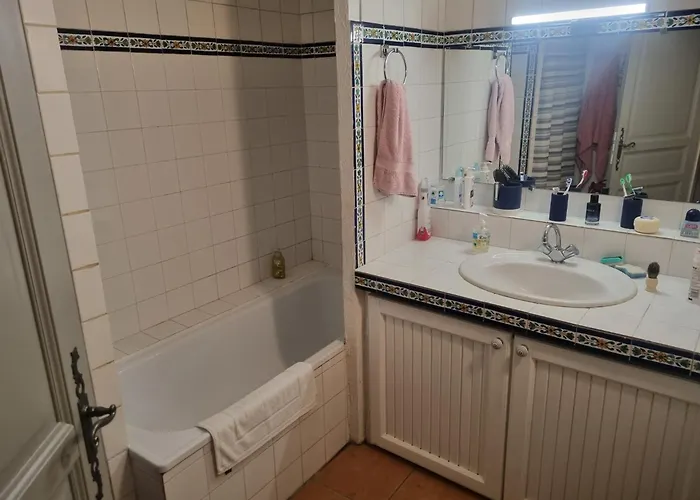 Holiday home Grand Mas Provencal Avec Jacuzzi *